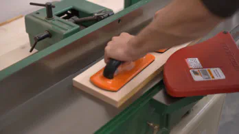 An edge grain cutting board.