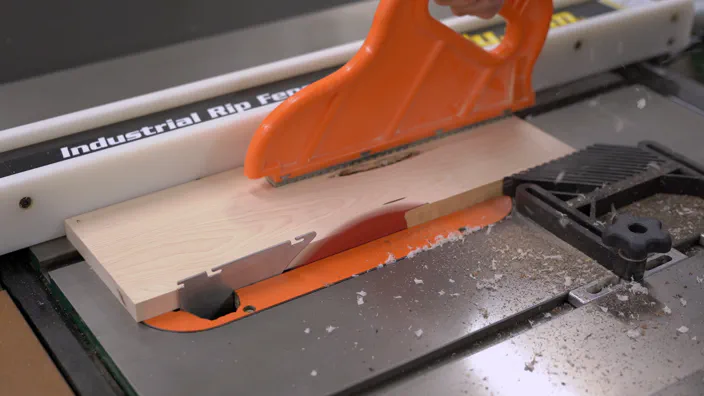 An edge grain cutting board.