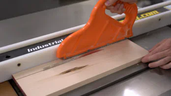 An edge grain cutting board.