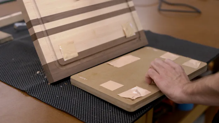 An edge grain cutting board.