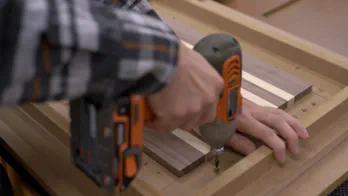 An edge grain cutting board.