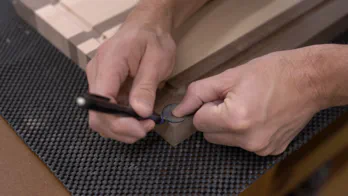 An edge grain cutting board.