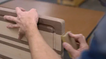 An edge grain cutting board.