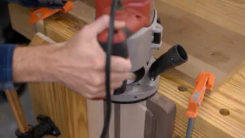 An edge grain cutting board.